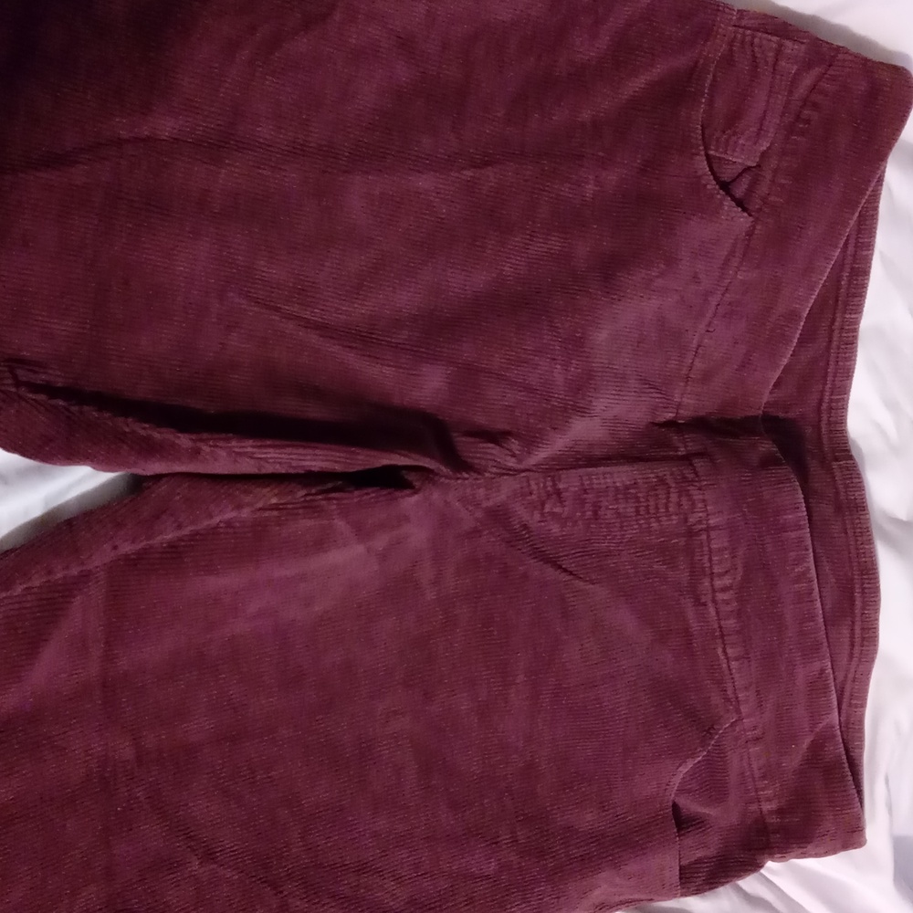 D & CO. Maroon stretch waist winter weight women's 24WP corduroy pants
